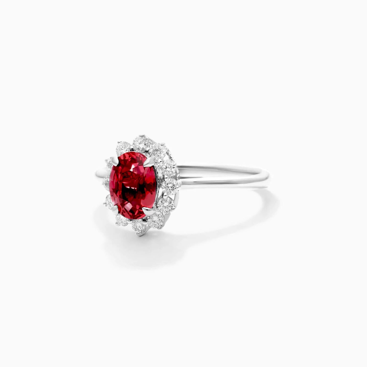 Anel De Rubi Em Ouro 18k C/ Diamantes Brilhantes
