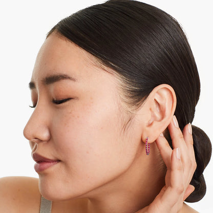 Brinco de Argola em Ouro Branco 18k e Rubi Redondos Luxo