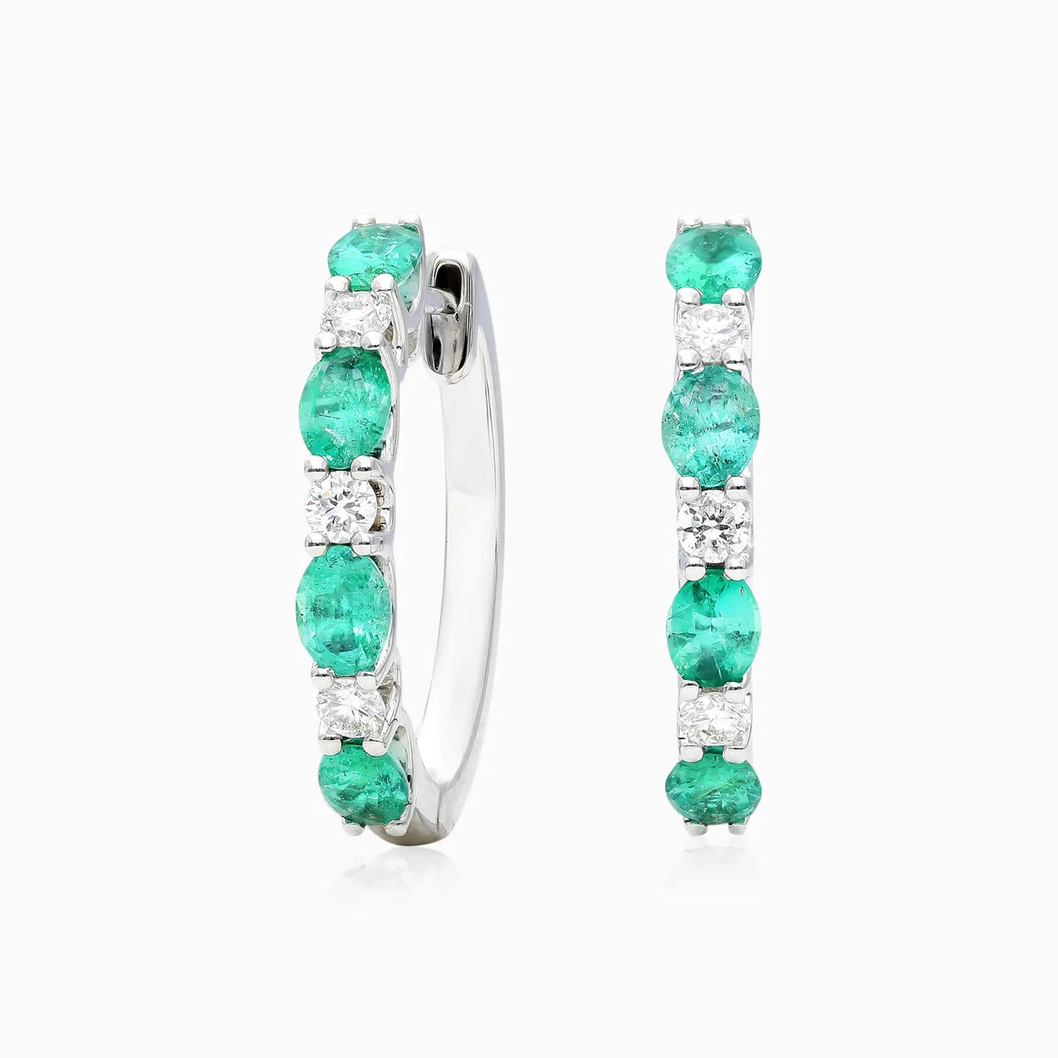 Brinco De Ouro Branco 18k Argola Alternada de Esmeraldas e Diamantes