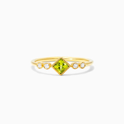 Anel De Ouro 18k c/ Moldura Delicado Diamantes e Peridoto