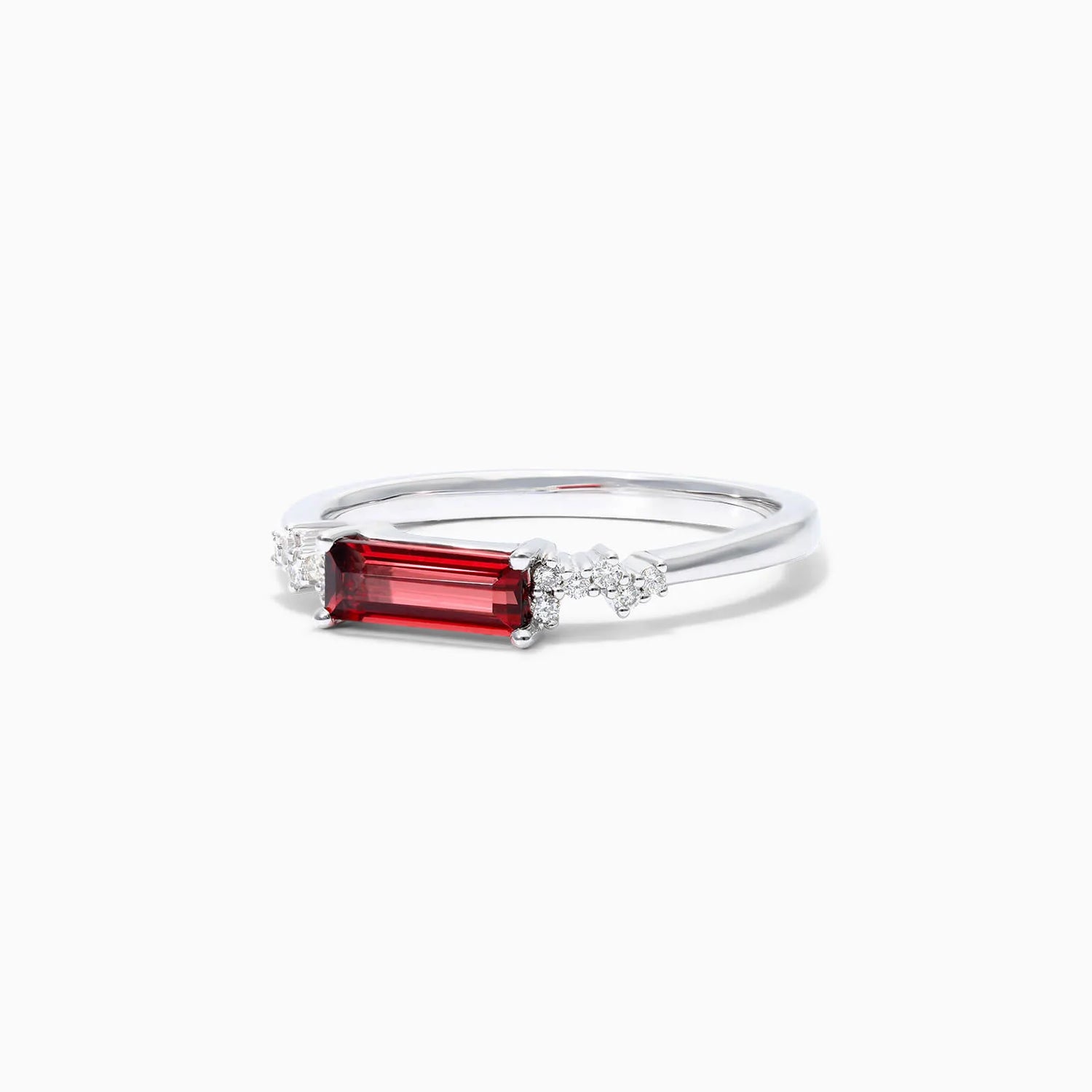 Anel De Ouro 18k C/ Rubi Baguette Solitario e Diamantes Brilhantes