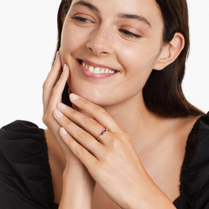 Anel De Ouro 18k C/ Ametista Oval Solitario e Diamantes Brilhantes