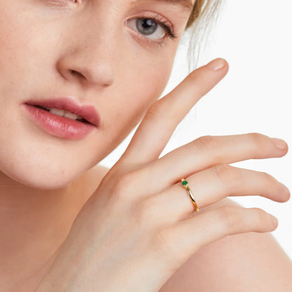 Anel De Ouro 18k Petite Esmeralda Solitario Delicado Luxo