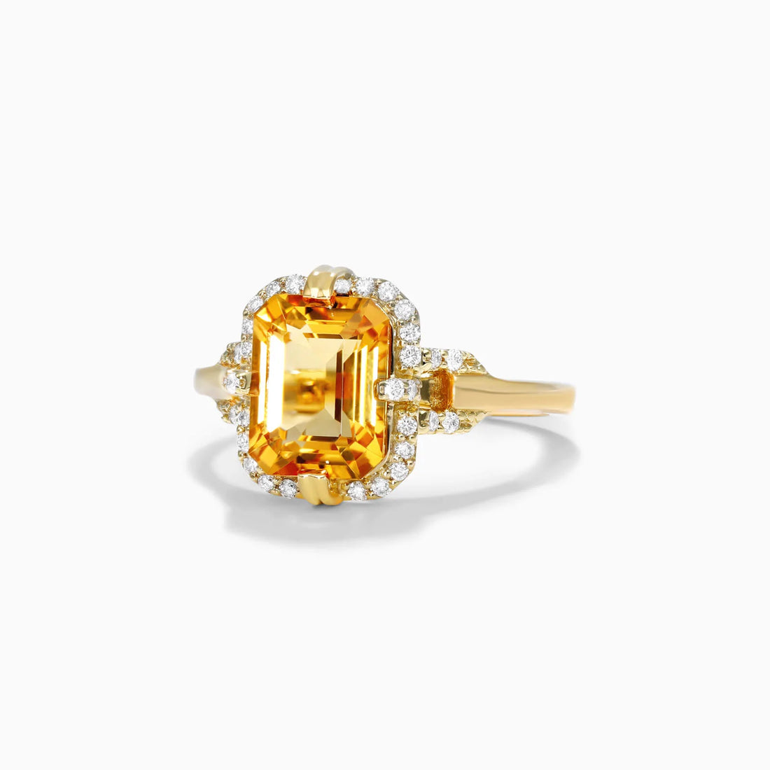 Anel De Noivado em Ouro 18k Solitario Citrino e Diamantes Brilhantes