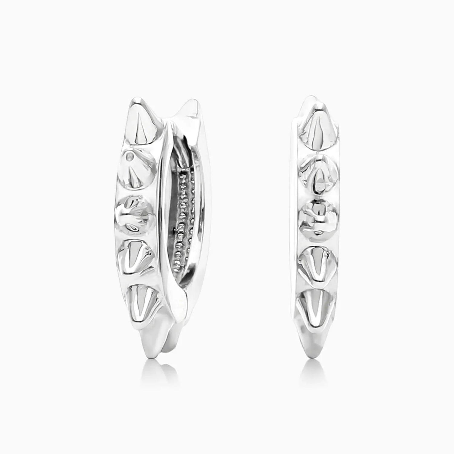 Brinco De Argolas Huggie C/ Triangulos em Ouro 18k Branco