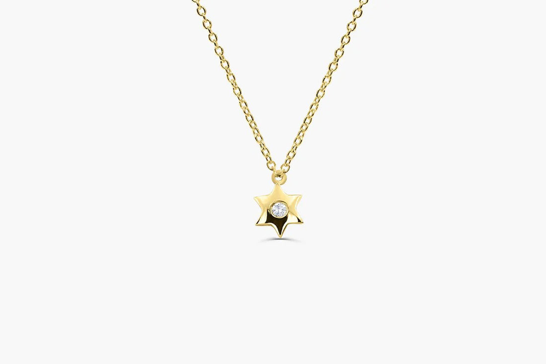 Corrente de ouro  Feminina em Ouro Amarelo 18k estrela Diamante