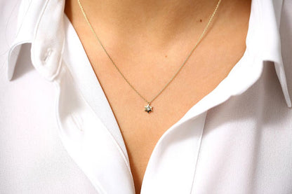 Corrente de ouro  Feminina em Ouro Branco 18k estrela Diamante