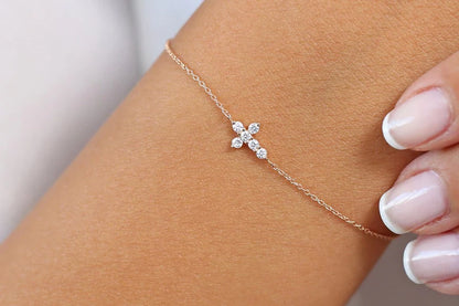 Pulseira Feminina de Ouro Amarelo 18k Cruz De Diamante Delicado