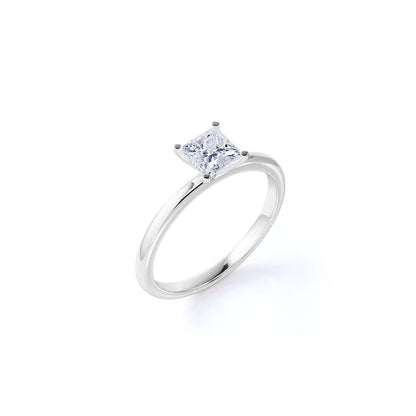 Anel Princesa De Ouro Branco 18k e Diamantes Brilhantes 30pts