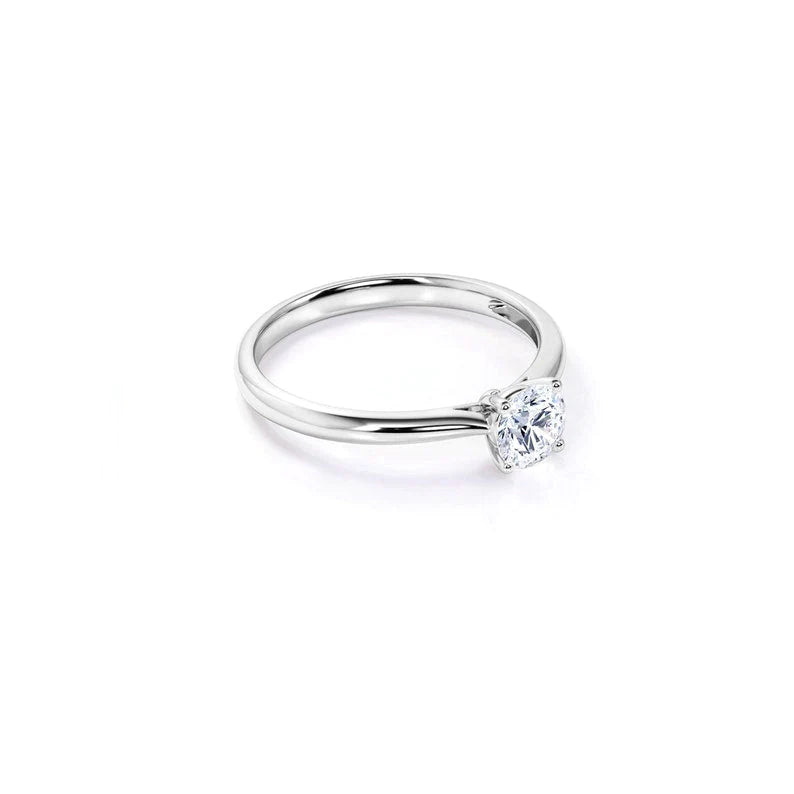 Anel Solitario De Ouro Branco 18k e Diamante Brilhante 50pts