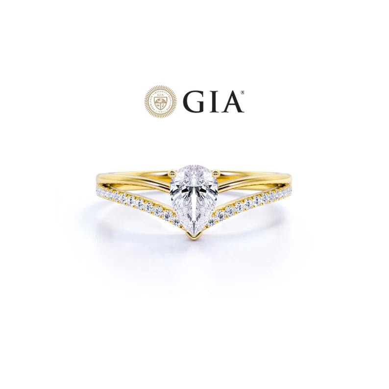 Anel Solitario De Ouro Amarelo 18k e Diamante Brilhante Pear