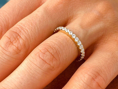 Anel de Ouro 18k Aparador Meia Aliança C/ Diamantes Brilhantes Sophia