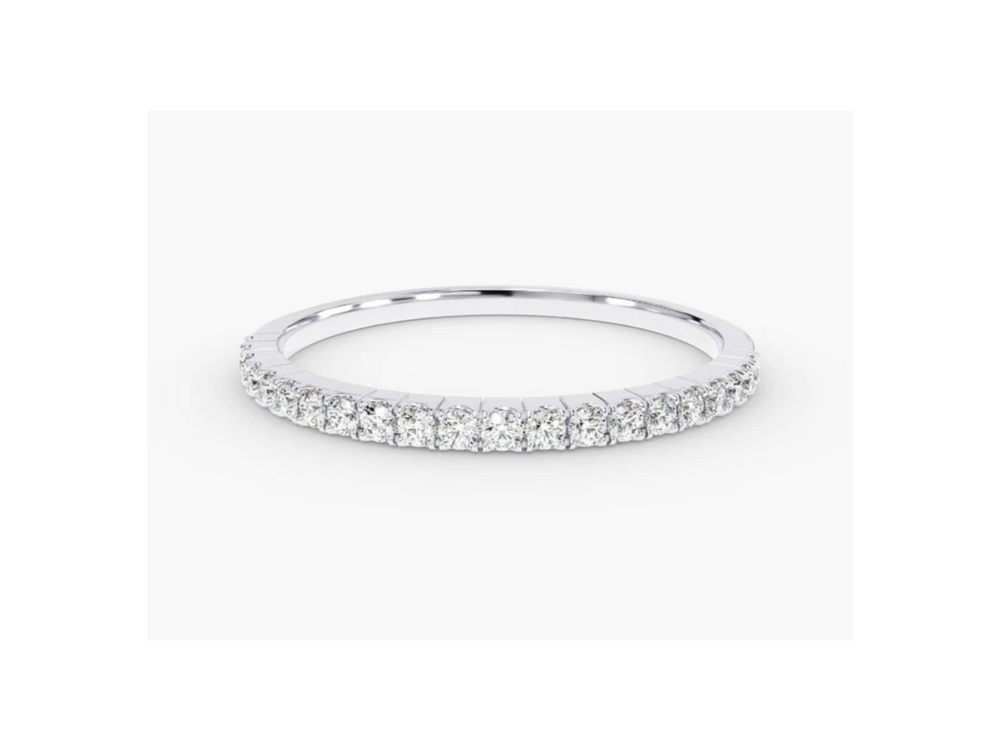 Anel de Ouro 18k Aparador Meia Aliança C/ Diamantes Brilhantes Joana