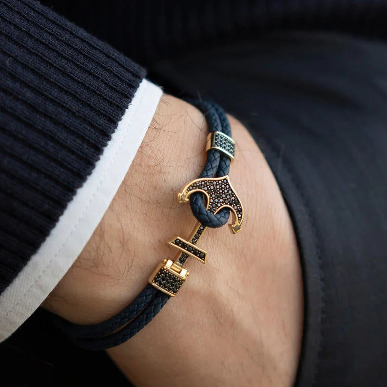 Pulseira masculina  couro legítimo e ouro 18k diamantes luxo
